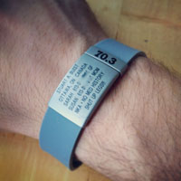 runners-christmas-gifts-road-id