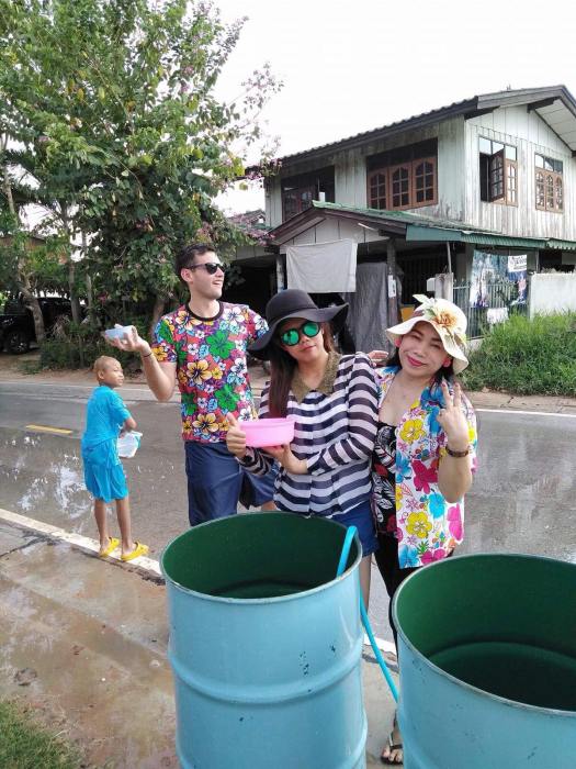 30738092_10216959585808833_1470002000719511552_n